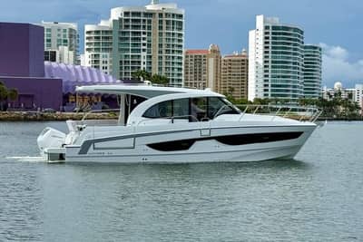 Beneteau Antares 11 — Дейбот / боурайдер