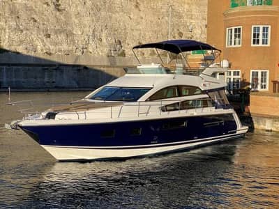 Fairline Squadron 42 — Флайбридж 12–18 м