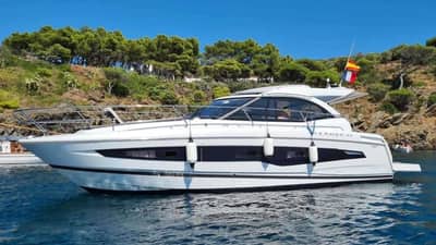 Jeanneau Leader 36 — Каютный / спорт-круизер