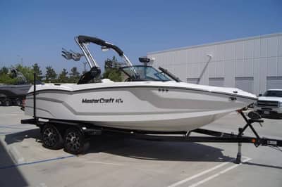 MasterCraft NXT22 — Вейк / сёрф