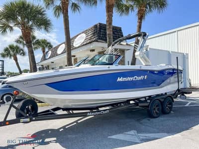MasterCraft X24 — Вейк / сёрф