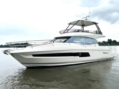 Prestige 460 — Флайбридж 12–18 м